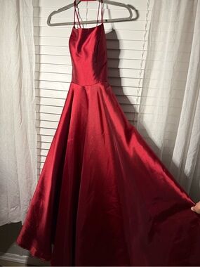 NEW Alyce Paris 1755 Mikado Scoop Neck Red Formal Gown / Prom Dress with Pockets